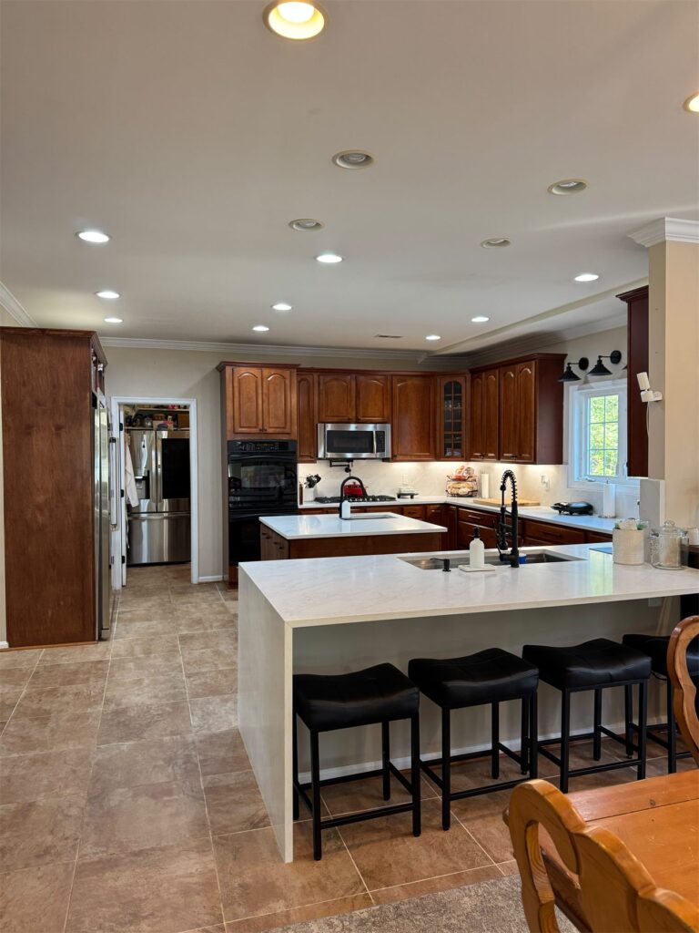 Spotly cleaning: Kitchen Island